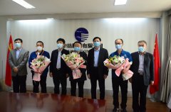 勞動最光榮 勞模受敬重