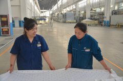 家紡車間:生產線上的“姐妹花”