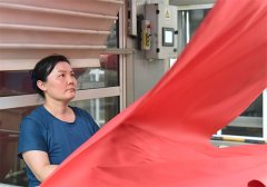 面料車間劉麗麗:練就火眼金睛,成就質(zhì)量堅(jiān)盾